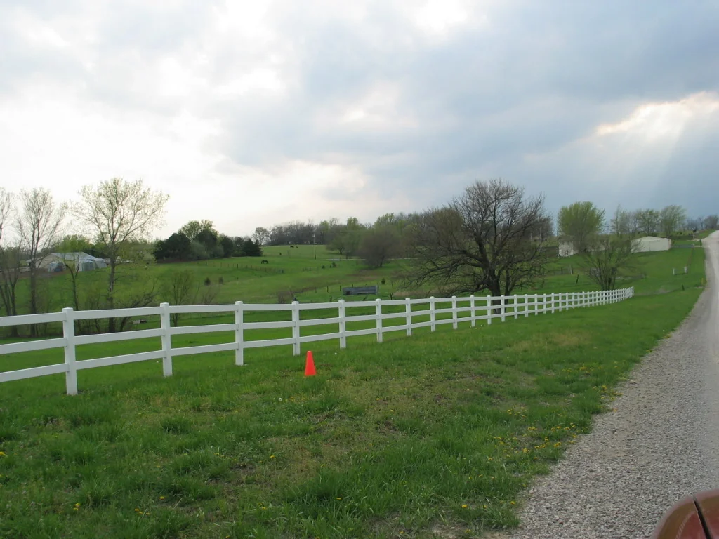 Vinyl farm fence